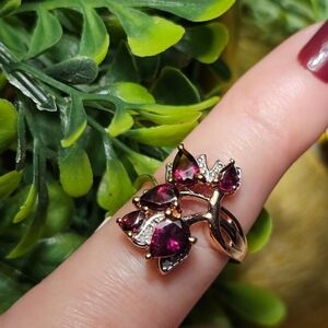 Raspberry Rhodolite Garnet & White Diamond vine ring